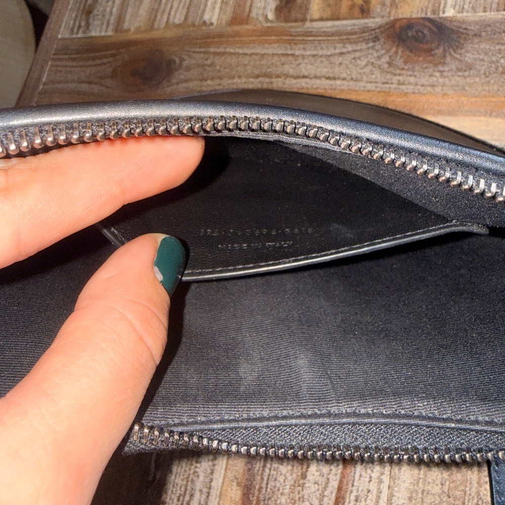 AUTHENTIC YSL Unique and Rare Saint Laurent Black Heart Crossbody - Picture 9 of 11
